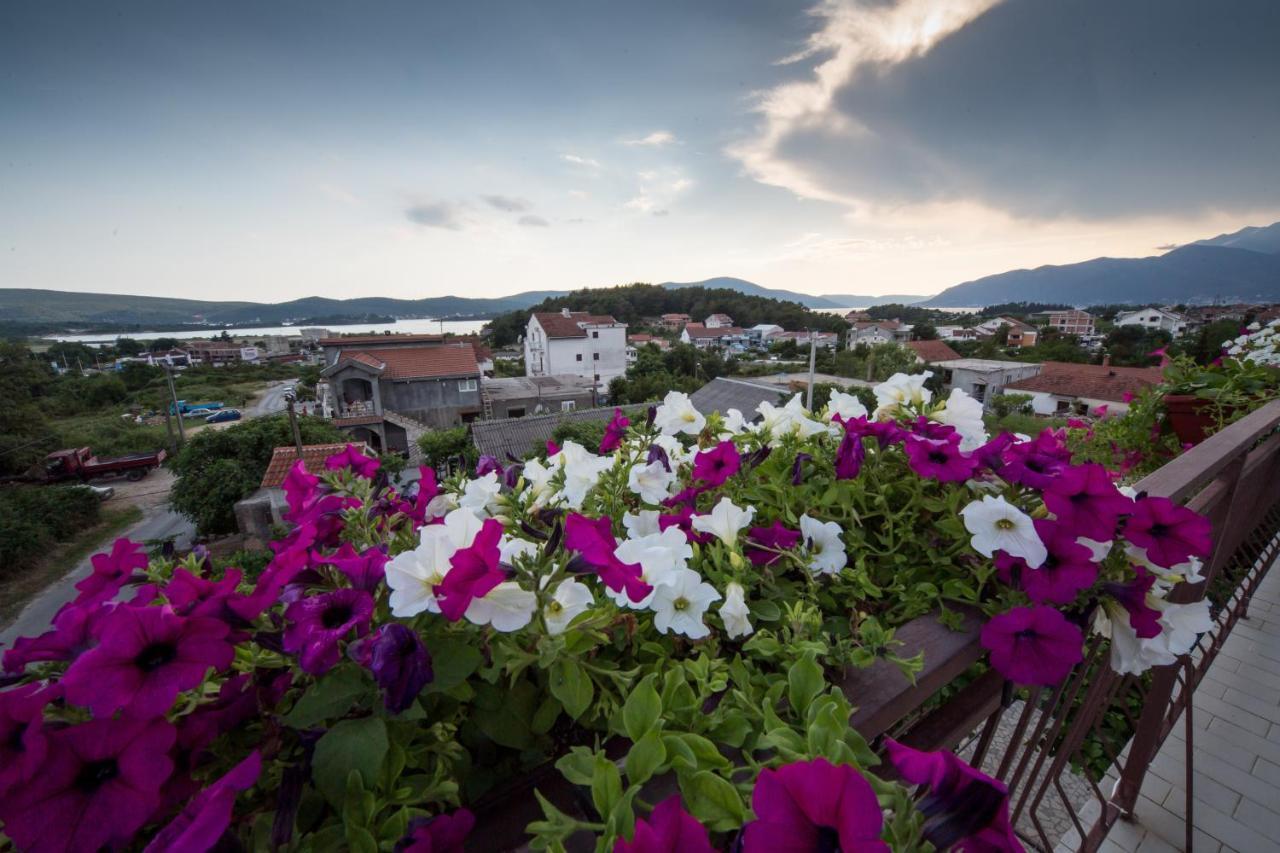 Apartments Pavicevic Tivat Quarto foto